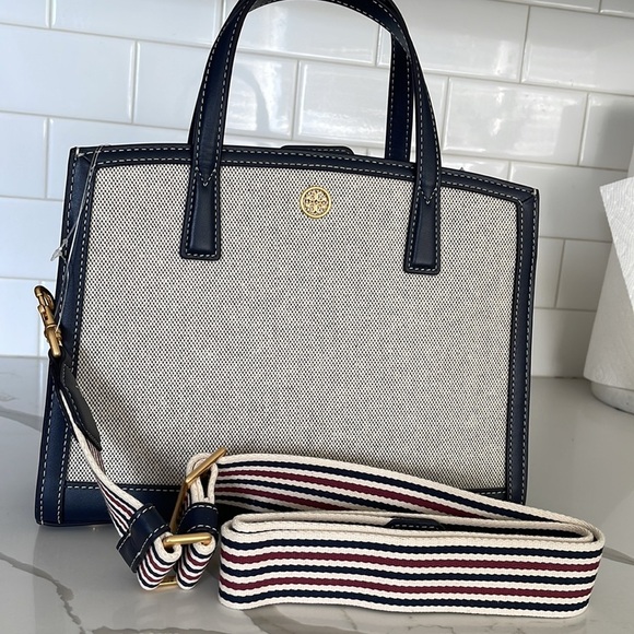 Tory Burch
Small Walker
Canvas Satchel - Picture 4 of 9